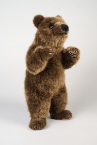 Kösener-Bär, stehend aufrecht